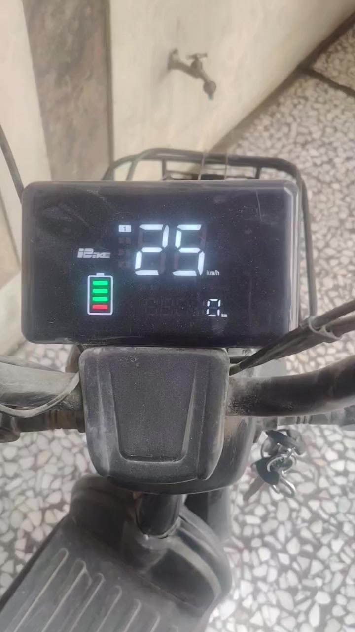 السلام عليكم دراجة شحن حجم صغير شغالة كلشي مابيها بس عوزها غسل سعرها ب225 وبيها مجال
عنواني بغداد لكمالية شارع البستان
رقم الهاتف ***********
