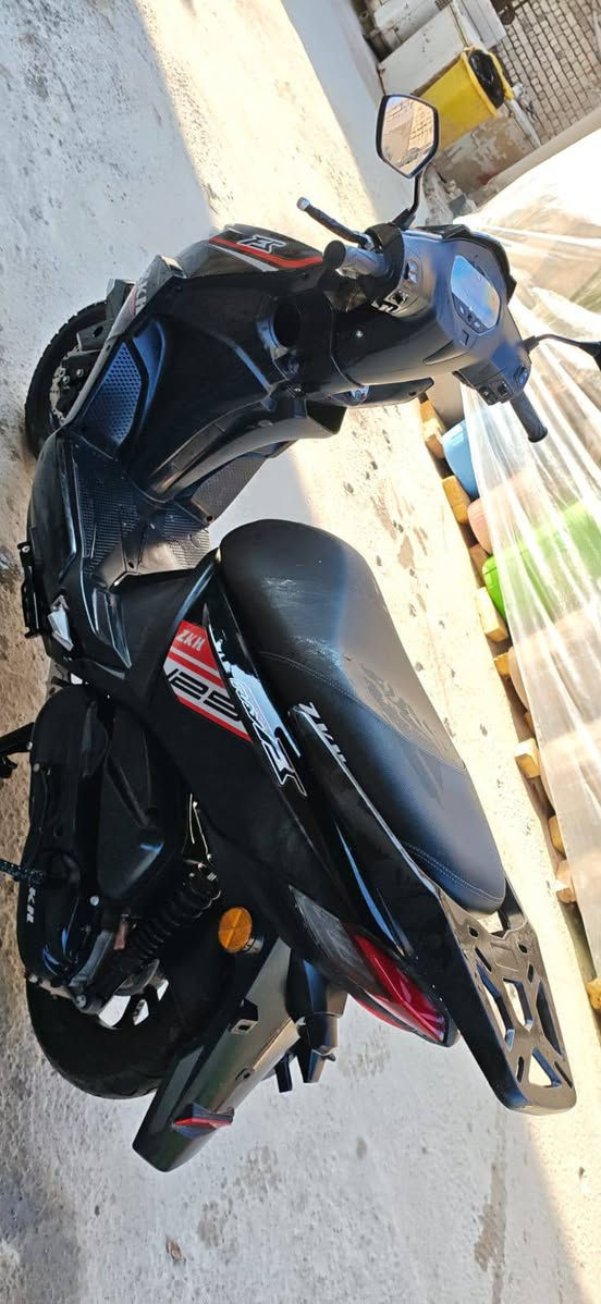 سلام عليكم اخوان دراجه جديده مكلفةبنشر الدراجه فول مواصفات مغلفه نانو سيراميك قبل شهر طلعت من الوكيل سعر مليون 200/رقم الولد ***********مكانه قرنه شرش
