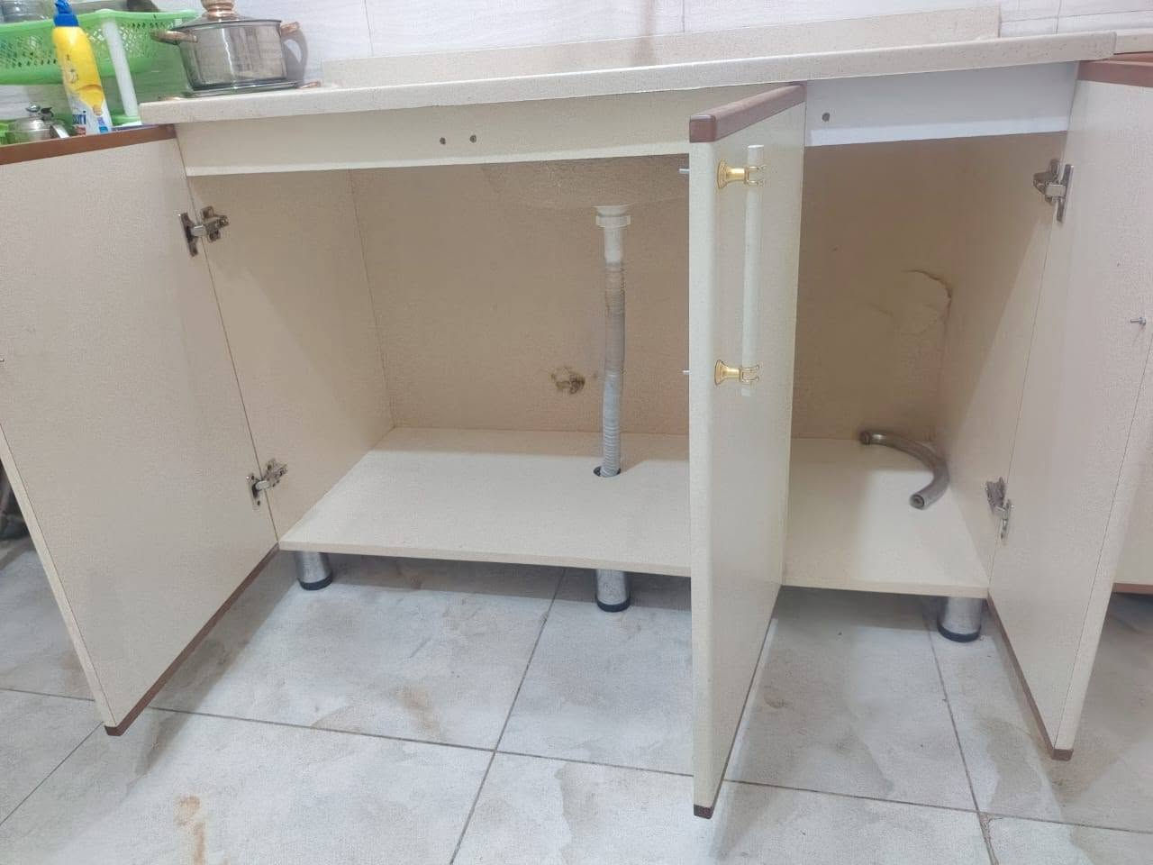 سلام عليكم للبيع كاونتر mdf جديد نظيف جداً أستعمال قليل متر وعشرين مع ملحق وسنك مرمر نفس القياس النوع الثقيل مو السوكي رايده ب225 وبي مجال بسيط مكاني كربلاء سيد أسماعيل ***********
