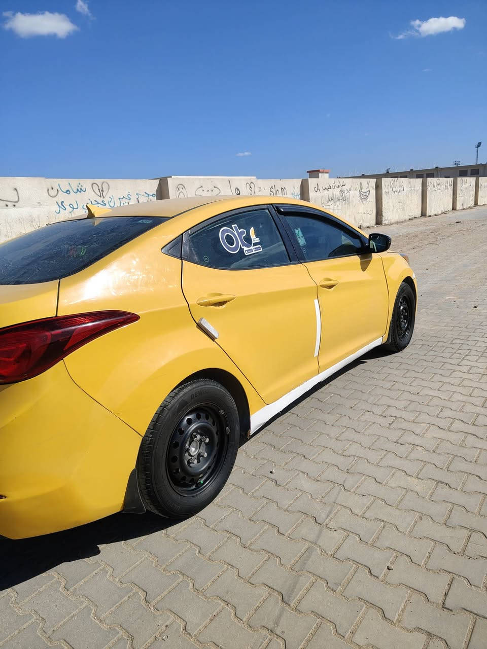 النترا 2015 وارد امريكي حادثه جاملغ امامي بدون دواخل حداديه جديده سنويه 2027
سعر 105
رقم ***********
