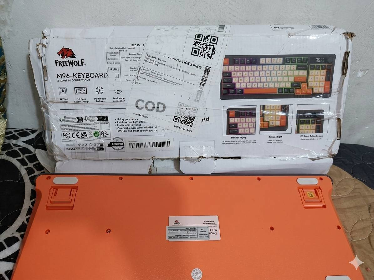 كيبورد ميكانيكي الموصفات شاشه ذكيه اضاءه RGB سلكي ولاسلكي للبيع او مراوس بهارد ssd تير مال بلي فور مكاني بغداد الاسكان ***********
