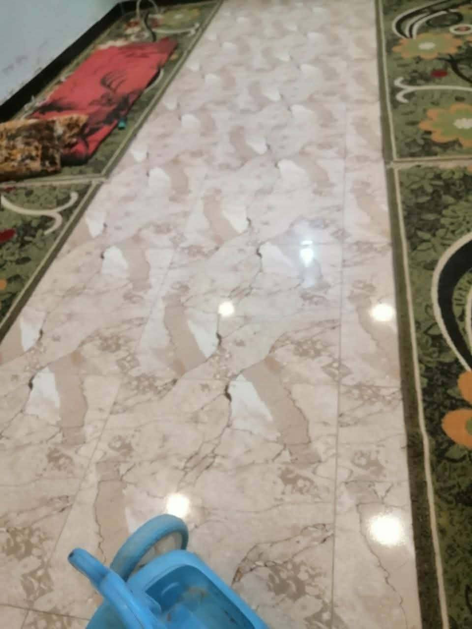 سلام عليكم بيت 100متر طابو صرف يحتوي غرفه نوم وصاله مطبخ مكان حي الوحده قرب شارع سالم الاستفسار ***********
