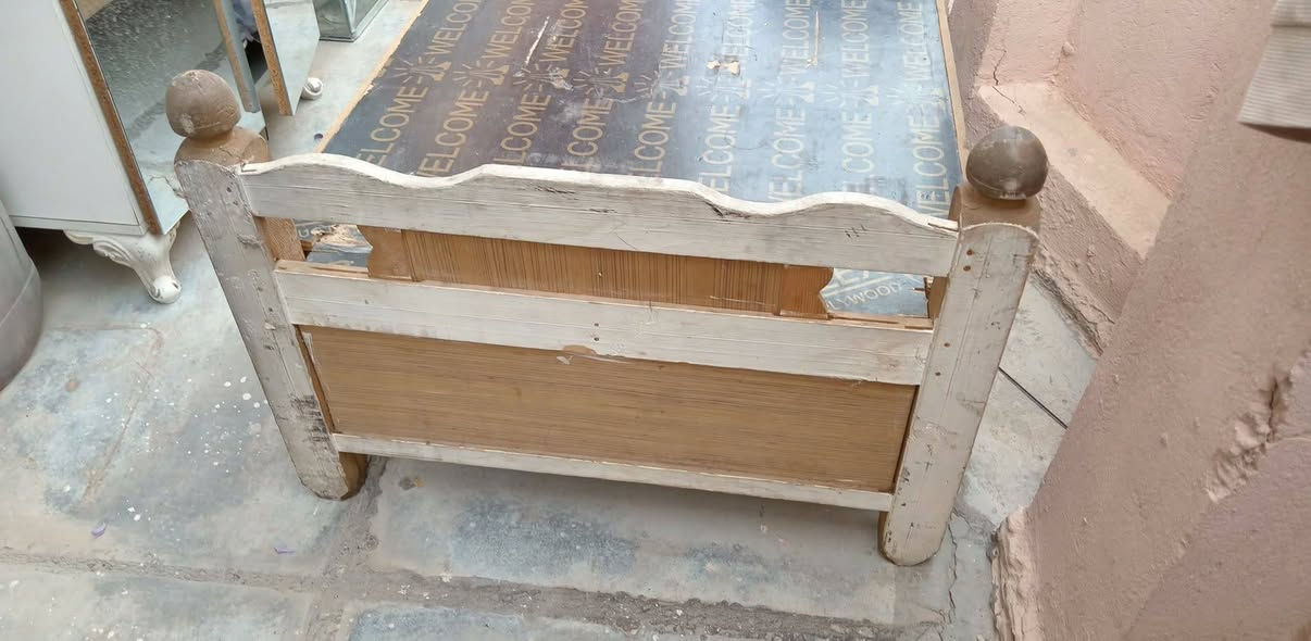 للبيع 20 وبيها مجال مابيها اي كسر مكان الري


**إذا كنت صاحب هذا الإعلان وتريد حذفه لأي سبب، رجاءا أرسل رسالة إلى الدعم الفني**