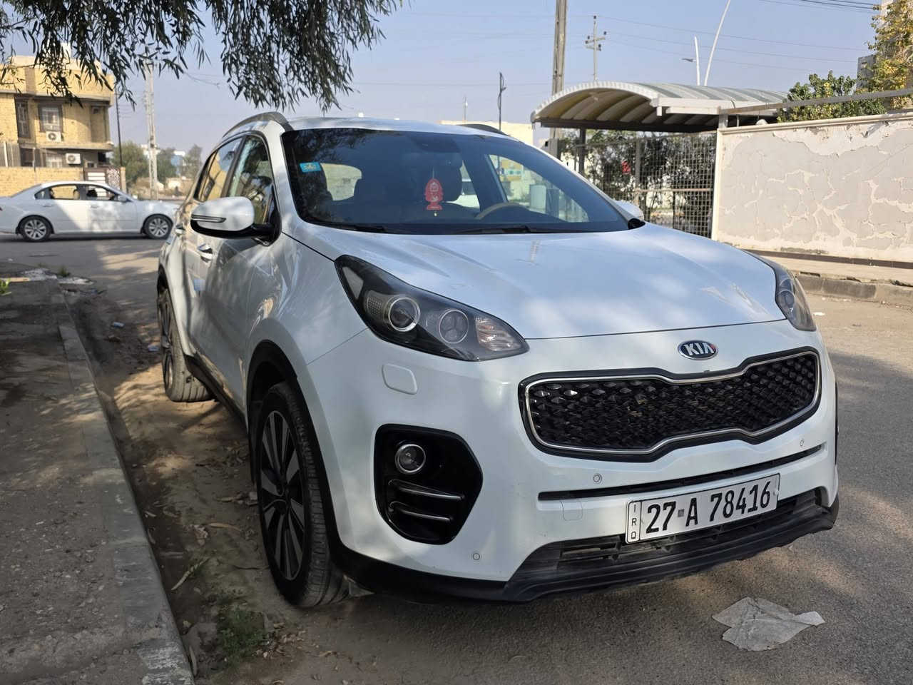 سبورتج 2017 خليجي ابيض 
السلام عليكم 
سبورتج 2017 خليجي 
محرك دوش 2000
ماشية 79 الف كيلو  
كشنات جلد 
حساسات أمامية و خلفية 
كاميرا خلفية 
وبيها داش كام
 الرقم انكليزي 
و سنوية جديدة 2031
السيارة بيها بارد باب السائق  و رش بالدعامية 
 السعر 180 و بيها مجال 
العنوان الناصرية
للتواصل على الخاص


**إذا كنت صاحب هذا الإعلان وتريد حذفه لأي سبب، رجاءا أرسل رسالة إلى الدعم الفني**