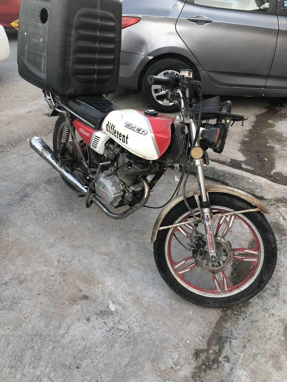 سيفان 2020 لبيع مكينه خير من الله تيرات جديده بس يرادله باتري شوي ترتيبات ومابيه وراق بس كلفلك من كلشي سعر 300 بيه مجال حك جيه لكاني بسمايه رقمي ***********
