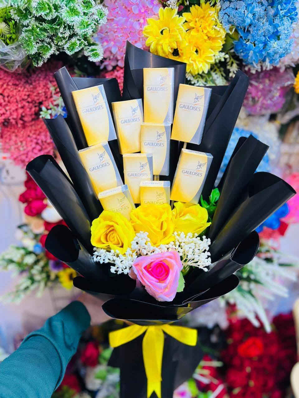 مكتبة فيونكة لتجهيز كافة بوكيهات ورد وبوكسات الهدايا و ستيكرات تخرج وستيكرات عرس وشريط فلوس وعلاكة هدايا طبع اسم حسب الطلب
يتوفر توصيل لكافة المحافظات🚖
***********
