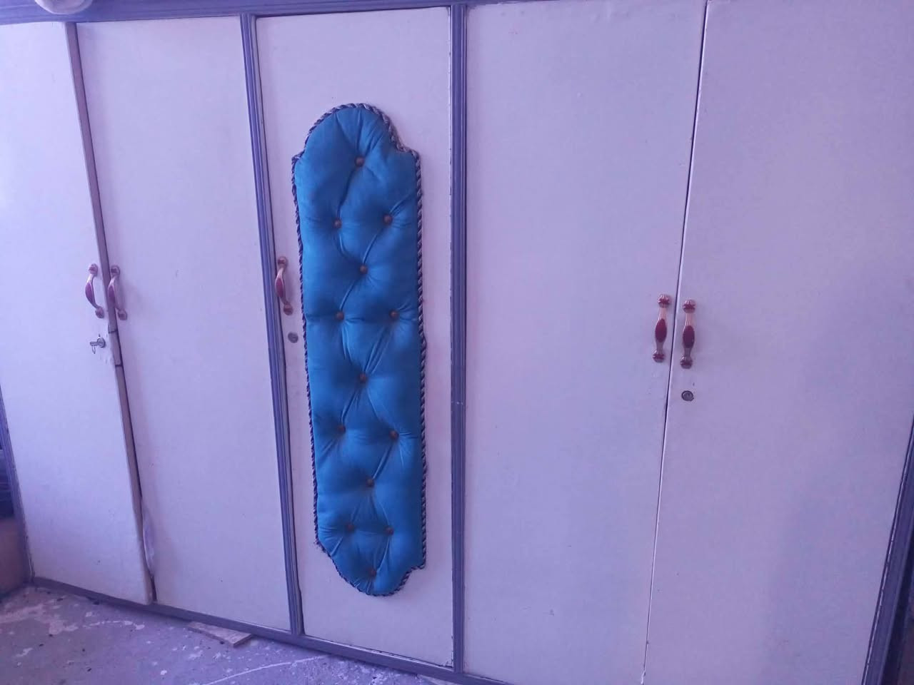 كناتير للبيع الأبيض عوزه بس قفاله ب130 وبي مجال للشراي
الجوزي عوزه كم رمادات ب80 وبي مجال للشراي


**إذا كنت صاحب هذا الإعلان وتريد حذفه لأي سبب، رجاءا أرسل رسالة إلى الدعم الفني**