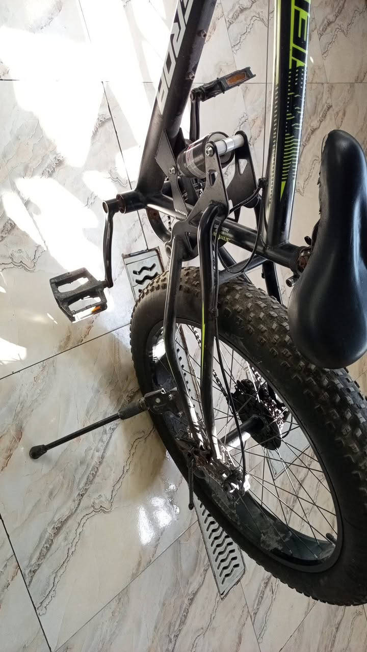 دراجه هوائيه جبلي للبيع سعره،(١٧٥)وبي مجال نضيف استخدام قليل التواصل تليفون ***********
