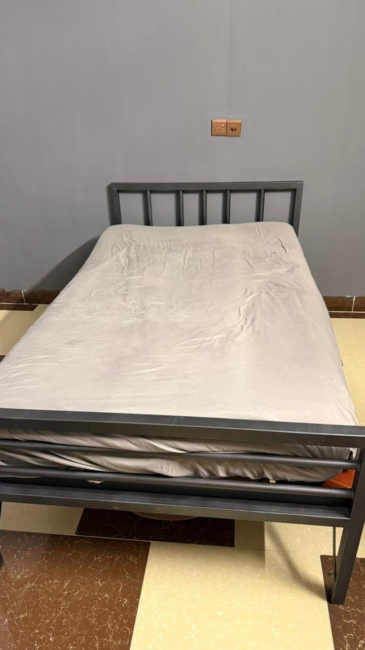 سرير قياس خاص عرض ١٢٠ و طول ٢٠٠ حديد ثقيل
داخل كركوك


**إذا كنت صاحب هذا الإعلان وتريد حذفه لأي سبب، رجاءا أرسل رسالة إلى الدعم الفني**