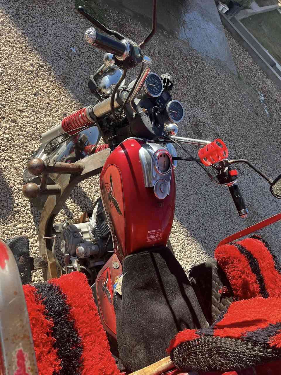 السلام عليكم
للبيع ستوته موديل 21 اوراق كامله طخم تاير جديد نضافه فول متصرف عليه ربع كهربائيات كلها شغاله 
موصله مليون ونص 
للاستفسار ***********
