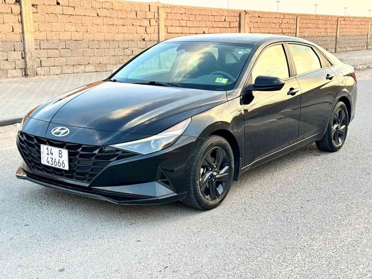 السلام عليكم شباب النترا وارد امريكي 2023مواصفات نص فول صور الحادث موجوده في النشر صار بيه صبغ باب الخلفي صفحة العبري والداير رقم بصره بسمي تحويل مكان السياره بصرة  سعر ١٦٠ /***********
