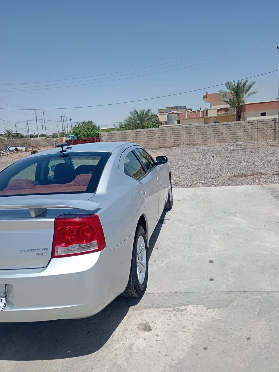 السلام عليكم ورحمة الله وبركاته جارجر 10 اصل مكينه 3500بلاد السياره بيها ثلاث قطع ضبغ القماره والبونيد وشبر يم قبق البانزين السياره بسمي رقم السلمانية الدولي بأسمي وهزه جديده مكان السياره الشرقاط قرية الاجمسه رقم التلفون *********** خابرني وتدلل السعر دفتر وخمس ورقات وبيها مجال
