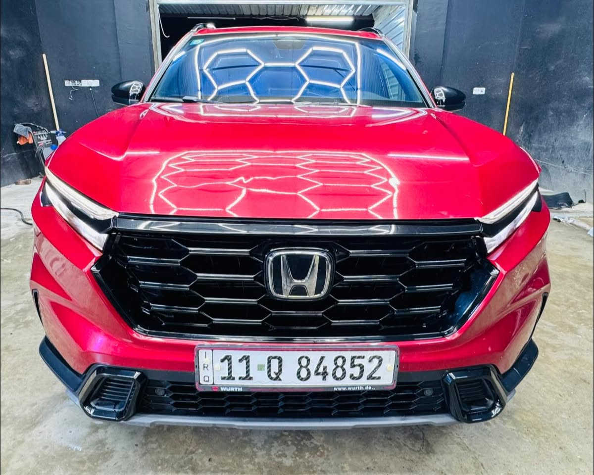 مراوس بدورنكو حادث خفيف فقط
من موديل 2021 وفوك 
هوندا CRV Sport L 2024 فول 
ضررها موضح بالصور بارد فقط بدون صبغ 
*********** - ***********
