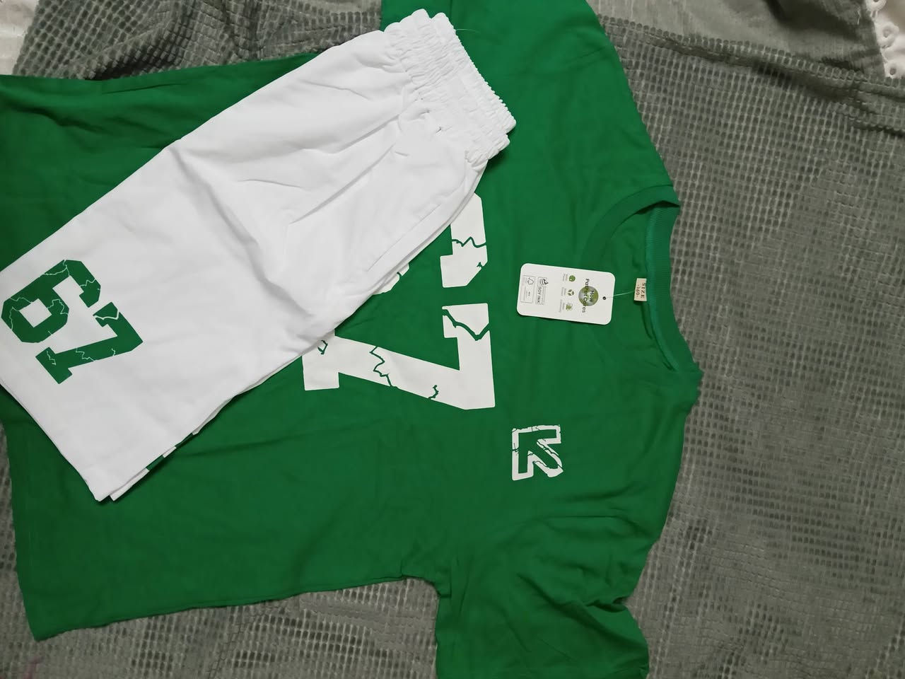 كوزمتك رزان بسمايه
ملابس اطفال 
يوجد توصيل لجميع


**إذا كنت صاحب هذا الإعلان وتريد حذفه لأي سبب، رجاءا أرسل رسالة إلى الدعم الفني**