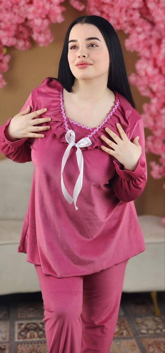 🎄 أناقة شتوية بيتية بذوق راقي 💗  بتصميم أنثوي يجنن 😍

تراك خامة قديفة ناعم فوول ليگرا يجنن باللبس والقماش درجة أولى عالفحص 💯😚

القياسات : فري سايز يلبس من وزن 60 كيلو الى 100 ✔️

🚗يوجد خدمة توصيل لجميع محافضات العراق 🚗
#اكسبلور #اكسبلورر_2026 #اكسبلور_فلو #اكسبلور_2026 #اكسبلور_فلو #اكسبلورر_2026


**إذا كنت صاحب هذا الإعلان وتريد حذفه لأي سبب، رجاءا أرسل رسالة إلى الدعم الفني**