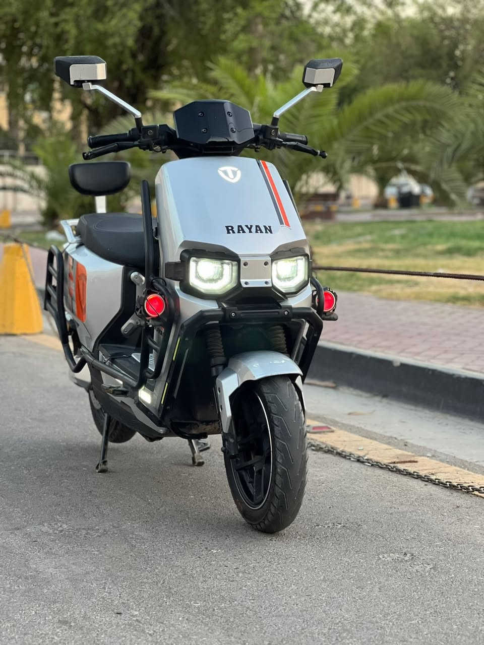 سلام عليكم شباب دراجه شحن البيع نوع الريان الوحش الكون المدرع  دراجه شهر مستخدمه فقط لا غير وصل المعرض موجود بيها مواصفات تخبل الله شاهد دراجه كامله مكمله ع فحص كلها من طول الطول تجي وتفحص وشوف بعينك كلها جاهزه. المواصفات 👇🏻

الموديل 2026
النوع الريان وحش الكون المدرع معا بلوجكترات 
البطاريات 6دبل مسطره كرافين 38امبير ❤️
السرع 1.2.3
الدراجه مدرعه بل كامل معا بلوجكترات  او دواستً الرجل. دواسات الراكب الخلفي 
الدراجه بعدها وكاله بعدها بخط تاير 
السرعه دراجه 80🤫حقيقي معا وزن 
شاحنه اصليه من شركه الريان
تشغيل بصمه سكيورتي
تشغيل عن بعد
جهاز انذار السرقه
مري أصليات
دبل اشاره
لونها مميز كلش 
كشن سياحي vib
بريكات دهن دسكات هدروليك
اشاير رباعيه متكامله
لايتات زنون معا رماش قوي جدا 
شاشه تاب تعرض الك كل عطل يوجد بل دراجه 

اي استفسار  خاص 

***********

مكاني بغداد
