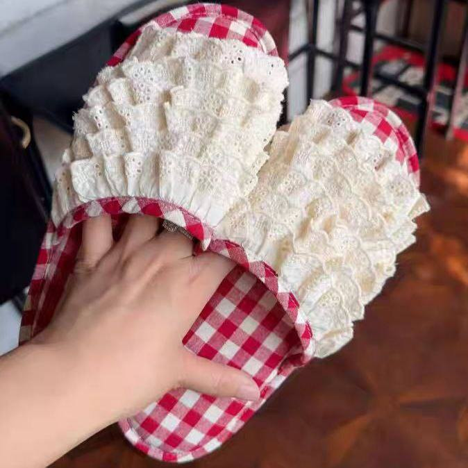 اقل طلب درزن 
عدد قطع الدرزن: 12 قطعة
يلبس من 37 الى 39
فقط الوردي يلبس من 38_40


**إذا كنت صاحب هذا الإعلان وتريد حذفه لأي سبب، رجاءا أرسل رسالة إلى الدعم الفني**