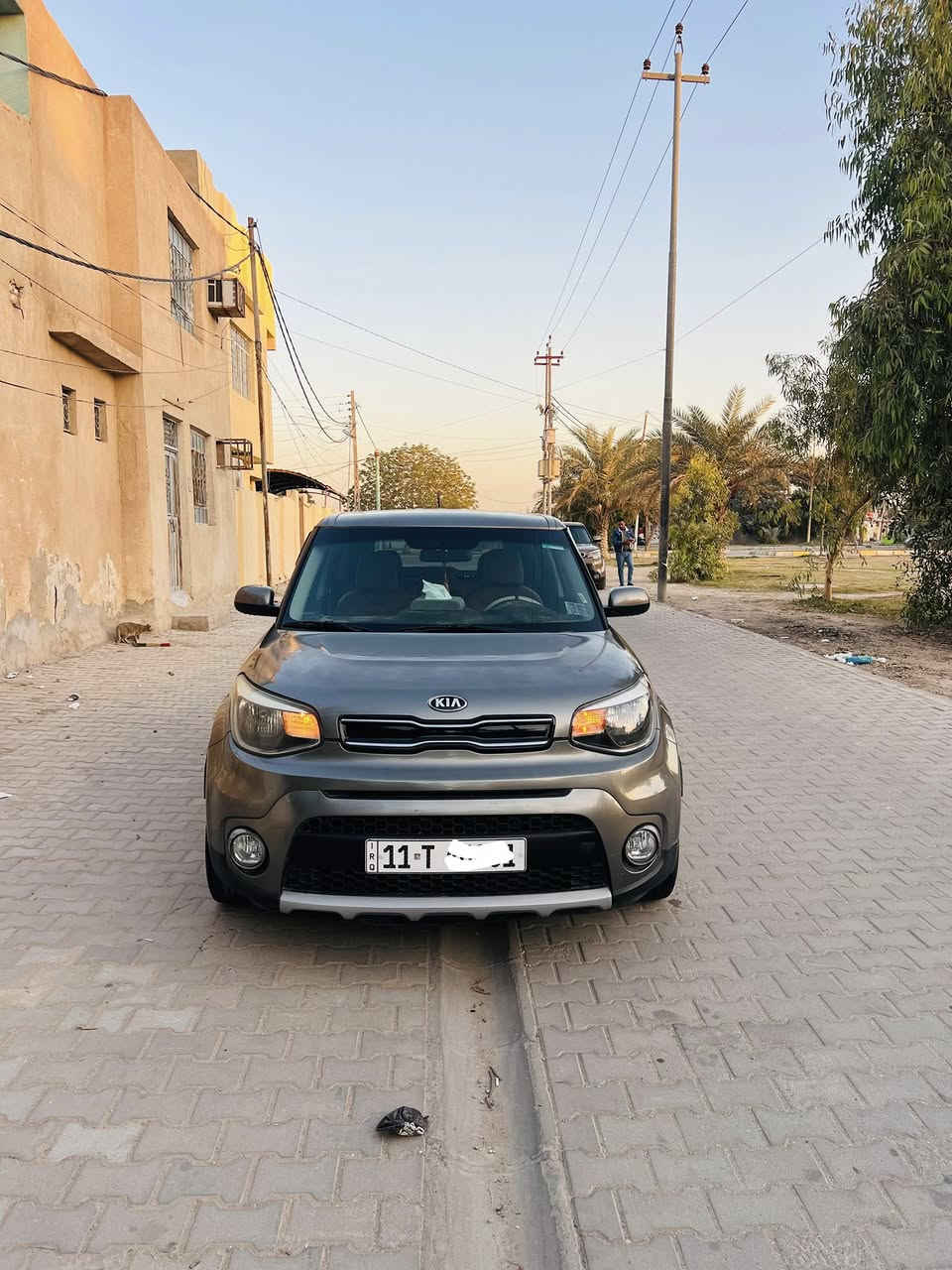 سلام عليكم كيا صول مديل 2019امريكي حادثه جاملغ وبنيد بدون داخل وباقي مكفول وسونار موجود. نص فول تحكم ستيرن ثلاث انضمه قياده داخل جلد مشمشي كامره شاشه جبيره كشافات ويلكب كروم  تبريد بيانو وبعد معروفه مواصفات باقيه مكينه2000مكينه وكير وتبريد وحداديه وتخم تاير كله مكفول رقم بغداد دولي بسمي سنويه جديده. وسياره مال جناي وجديده كلش ماشيه 70..السعر128وبيه مجال قليل كلش مكان السياره كربلاء الاستفسار ***********
