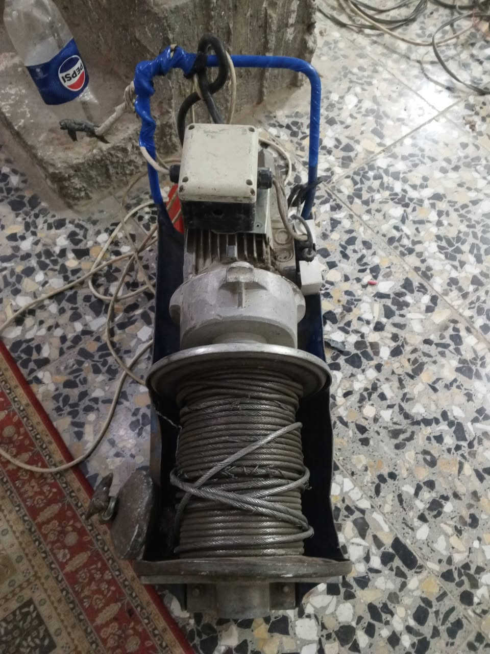 عندي بس موطور ونج يطالي للبيع السعر ٣٢٥ بي مجال قليل بغداد التاجي   ***********
