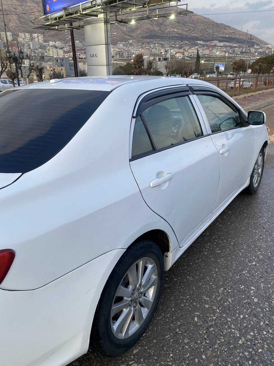 كرولا ٢٠١٠ امريكي
سياره پاقژه پينج قتعه سبخ 
٢٩٥هزار مايلا چوي 
سعر ١٠٥ ومجال
ته له فون ***********
١٦ ورقه غرامه لسه رن
