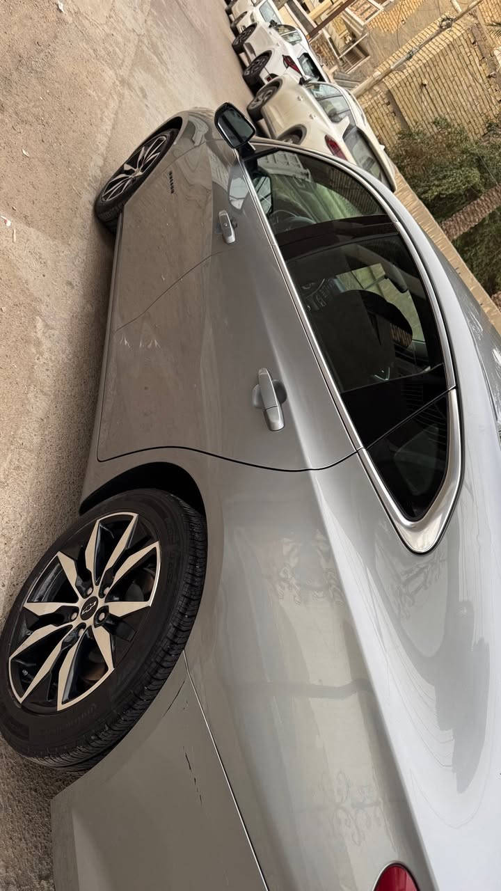 Chevrolet Malibu 2022
شوفليت ماليبو موديل2024 
مواصفات RS
بصمه تشغيل بصمه ابواب تشغيل عن بعد.....شاشه ايبات.....بريك كهرباء..... تحكم ستيرن جهتين..... دفيوزر بلادي ....اوتو لايت.....مداخل USB ....شاشه تدعم نضام كار پلي.... جناح بلادي ..... تخم تاير جديد 
 محرك 4 سلندر حجم 15توربو 
سياره جديد استخدام شخصي ماشيه 27mi
صوره حادث السياره مرفقه بالمنشور 
السعر 132 
مكان السياره بغداد 
للاستفسار الاتصال على الرقم ***********
