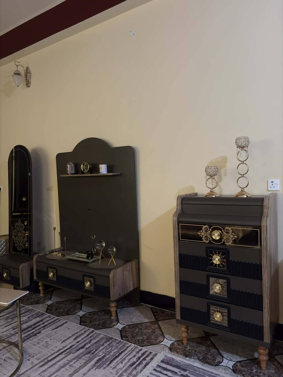 للبيع ٩ غرفه نوم تركي سعر مليونين
*********** للإستفسار 
فلوجه الجغيفي الثانيه
