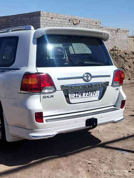 السلام عليكم ورحمة الله 
لاند كروز جكسارة 2014 رقم بغداد 
كفالة عامة من الضربة والتبديل والصبغ 
سيارة جاهزة من كل شي 
6 سليندر 
تخم تاير جديد 
رقم بغداد تحويل 
السعر 385 
مجال بسيط 
مكاني ذي قار 
شطرة 
***********
