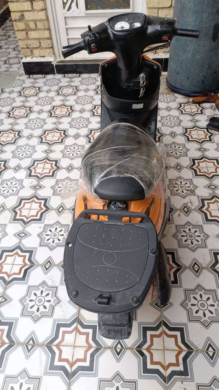 سلام عليكم  دراجه نضيفه دراجه ما مفتوحه دراجه خير من الله  بل نضافه رايده 200 وبيه مجال بكاني كوت فلاحيه ما موجود بل فيس رقم ***********
