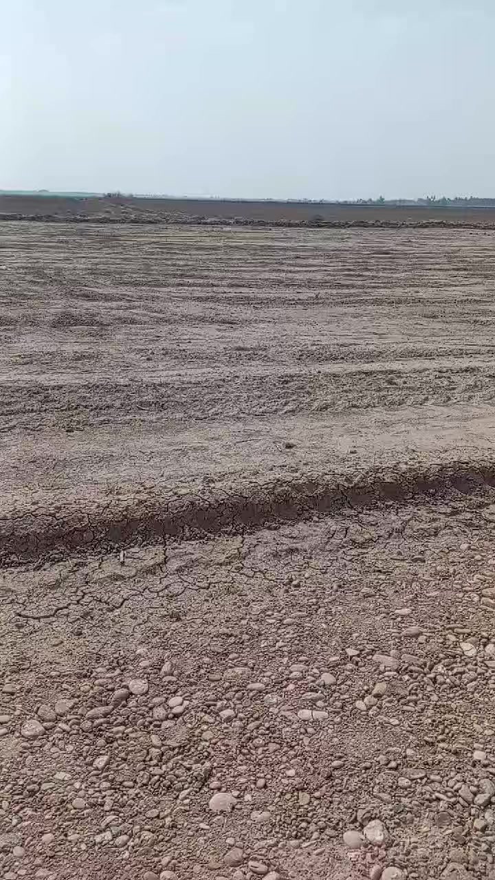 السلام عليكم دوانم وبسعر مناسب 25مليون وبيه مجال واجه 50ونزال 50العنوان كنعان نهر ابراهيم *********** ***********
