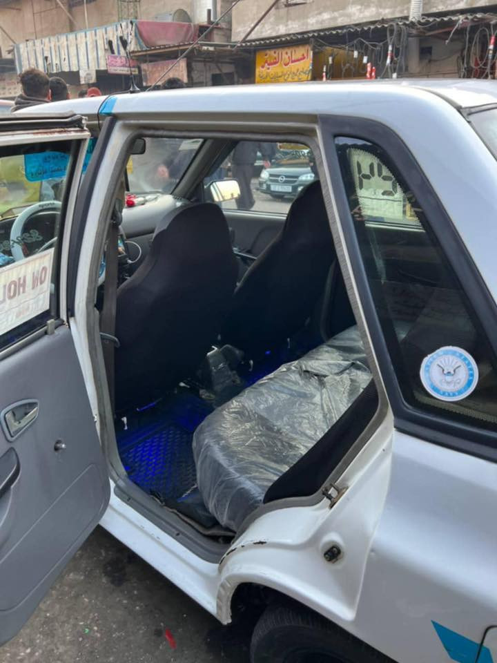 السلام عليكم
سايبا للبيع 2012 
السياره جديده بمعنى الكلمه 
سنويه 2030باسمي رقمها نينوى مسطره نكليزي جديد هزه جديده شرط التحويل مباشره 
مواصفات السياره المعروفه :
⭕️جامات كهرباء 
⭕️بيها شاشه ايباد 
⭕️كير عادي 
⭕️مكينه شرط 
الضرر :
بيها فقط باب السايق مبدل مال كصه طبق الأصل 
وكدام العين 
العنوان موصل 
السعر المطلوب 38 وبيها مجال للناس الطيبه 
للاتصال ***********
