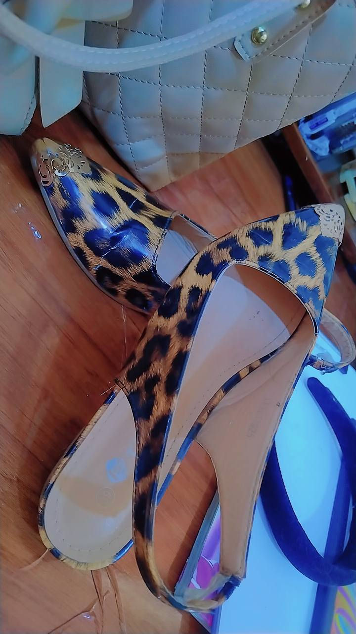 جنط واحذيه بسعر كولش مناسب ع 3 الف القطعه


**إذا كنت صاحب هذا الإعلان وتريد حذفه لأي سبب، رجاءا أرسل رسالة إلى الدعم الفني**