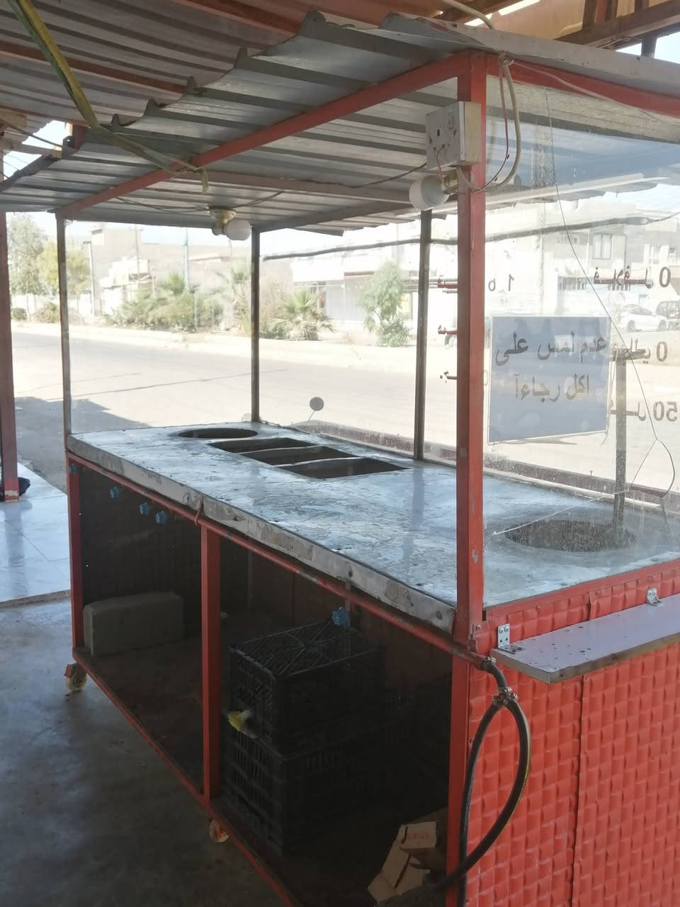 عربانه لفات حديد درجة اولى طباخ داخلي كامل مابي نقص اي شي عربانه كامل
كركوك
***********
طول مترين نص
عرض ٩٠
