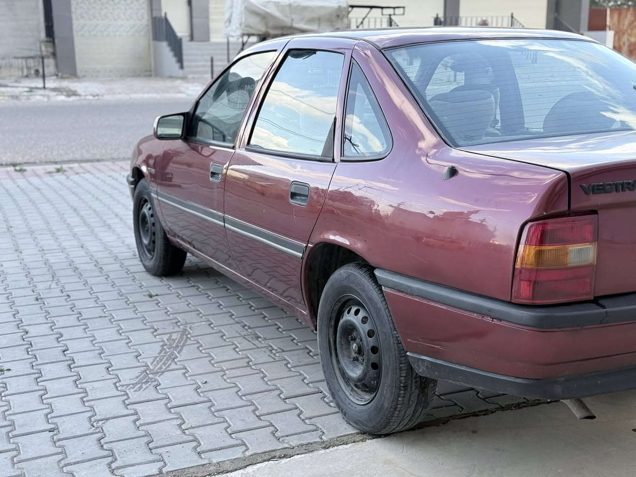 اوبل فكترا موديل 91محرك 16قايش عريض صبخ عام للجماليه تخم صدر ومحرك لوك رقم كركوك انكليزي بطاقه بنزين بي مكاني كركوك سوق حصير رقم موبايل ***********خابر وتدلل السعر 42
