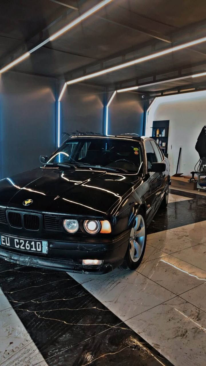 Bmw  520 بۆ فرۆشتن
سعر 22 و معامەلە
مؤديل1992
مكينه 20  گيرحادي
منفيست اسلي يبراهم غليل 2جام كاره با قفل مركزي
ABSته بريد ساردو گرم
حام بؤياغ  له سر ساغه
چوار تايه و ويلي لؤك  
گؤرينه وه ش ده كه م له سه ر دل گرتن
بۆ زانیاری زیاتر وەرە نامە یان تەلەفۆن بکە
*********** أربيل, العراق
