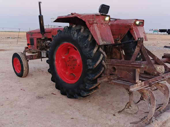 اسلام عليكم تنكتر عنتر للبيع موديل 86 حجم 71 كير محرك هودرليك رفع كله شرط كهربأيات كامله سلف نكره باتري جديد سلف جديد +  خرماشه وياه. للستفسار اكثر***********+***********
