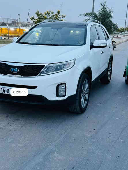 السلام عليكم 
سورنتو 2014 خليجي 6 سلندر مكفوله كفاله عامه 
فوول مواصفات بانوراما ماشيه 140 الف حقيقي
محرك وكير على وضع الشركه 
السعر 198 وبيها مجال قليل 
مكاني ذي قار قضاء الرفاعي 
***********
***********
