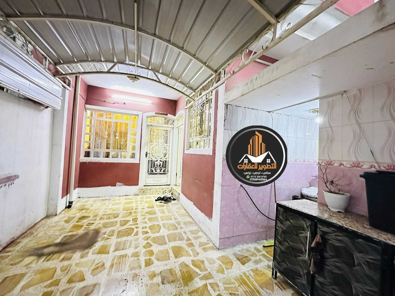 فرصه استثماريه بموقع مميز وسعر مناسب 🔥
السلام عليكم دار للبيع 🏠
في حي سومر قرب جامع التواب 
#امام_الدار_حديقة_خاصه 🌳 🌲 
مساحة 100 م²
واجهة 5 م × عمق 20 م
طابق واحد يحتوي على غرفة نوم وهول واستقبال وصحيات داخليه وخارجيه 
سند طابو الزهور 📝 
تحويل مباشر تعاقد مع الشرعي 🫆🔄
______________________

للاستفسار اكثر مراجعة مكتب التطوير للعقار سايدين الميثاق مقابل مطعم رائدر بدر وقرب جامع لا إله إلا الله 
اوالاتصال على الارقام التالية🔸
*********** واتس + فايبر
‏*********** واتس + فايبر 
*********** واتس + فايبر
 ***********  واتس + فايبر

1️⃣ يوجد بيوت  للبيع  سكني تجاري🏭
2️⃣ يوجد اراضي للبيع سكني زراعي🏡
3️⃣ يوجد تعقيب تحويل ملك عقار📋
4️⃣ يوجد  كادر مساحين اراضي📐
5️⃣يوجد كادر بناء بيوت 🧱
6️⃣ يوجد كادر تفليش بيوت 🏗
🔹 نستقبل كافه العروض التجاريه والسكنيه 
🔹وعروض الايجارات على مدار 24 ساعه
