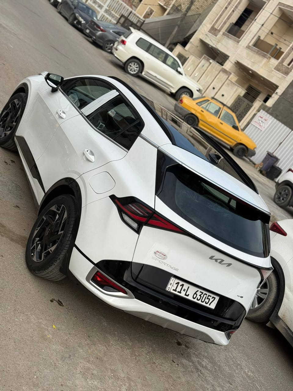 سلام عليكم كيه سبورتج خليجيه شركه العامة فول مواصفات جيتي الاين مكفوله من الصبغ وضربه وشخط سياره ع يده من شركه العامة ماشيه 19الف بحالة زيرو رقم بغداد دولي جديد هزه جديد شرط تحويل مكانها بغداد شعب 600وين ماايعجبك وديه اي سونار سعرها247وبيها مجال //رقم الهاتف ***********//////موديل 24
