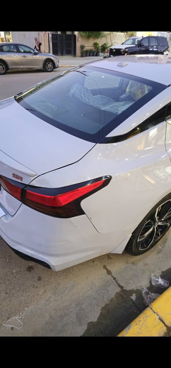 السلام عليكم نيسان التيما لون سموك Sr 2023 تنبيه الخروج عن المسار رادار امامي وخلفي وجانبي اوتو ستوب نظام النقطه العمياء كشنات جلد ويل 19 بلادي محرك 2500 تنفس طبيعي السياره ماشيه 58 الف ميل مبدل دهن كير اصلي جيرمان كولد يم مهندس عمر مازن السياره نقصها فقط درايم شفت الجهه اليمنه حادثها موضح بالصور مبدل قبق صندوك وشويه من الجاملغ الخلفي وشباكها بي كسر بسيط صار موضح بالصور غير هذا السيارة مكفوله رقم ديالى ب اسمي مشروع وطني الرقم الجديد احولك ب اي مكان ابصملك مكاني بغداد حي الاعلام شارع قطر الندى *********** السعر 173 وبيها مجال بسيط
