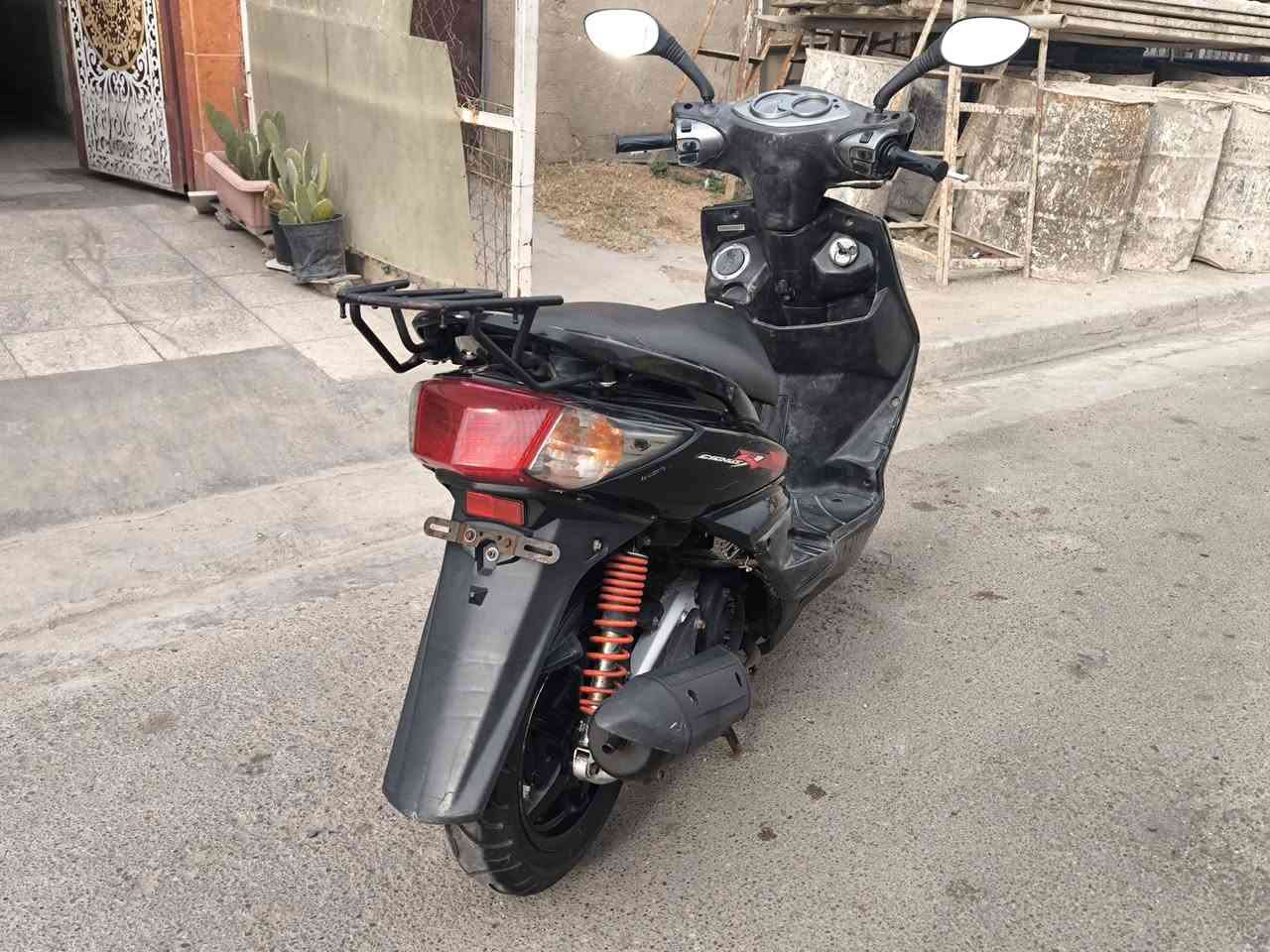 السلام عليكم دراجه سنكس ١٤٠ كابريتر نظيفه كهربائيات كله شغاله ختم واحد مره وحده مبدل ولفات فقط لا غير مكاني بغداد حي العامل السعر ٦٥٠ للاتصال
***********
