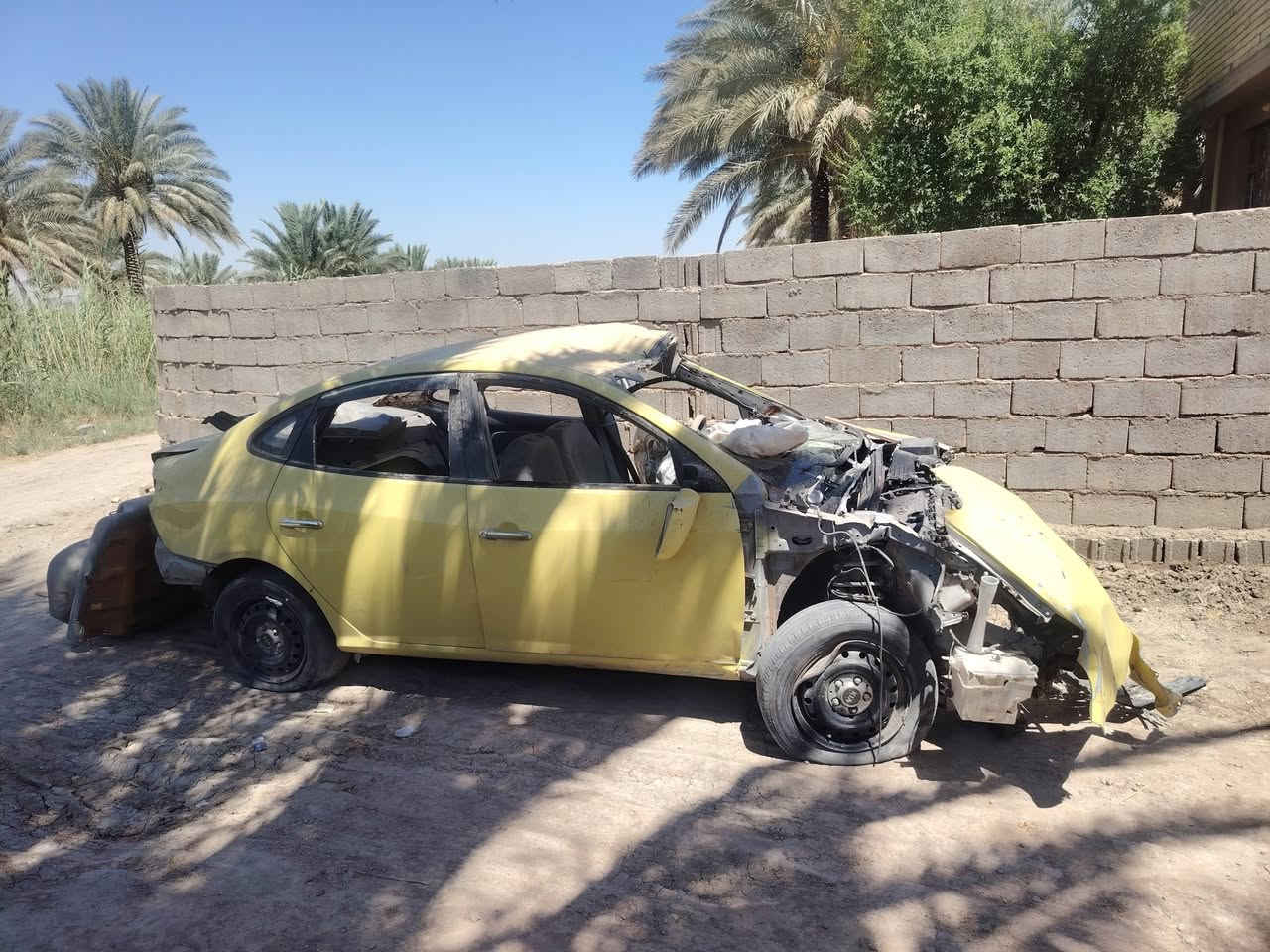 سلام عليكم  تفصيخ هونداي افانتي 2009 بيها بيبان 3قطع كامله نضيف هيه وبطاينها كير شرط الشغل دشبول ماطور مشط شرط الشغل  مسجل كله شغال وجديد حداديه خلفيه جديده فلنجات 4 جديد اي واحد يحتاج غراض اني مجهزهن مفتوحات مكاني بابل المسيب اتصل ***********

