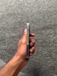 ايفون 13 برو • 128 جيجا • بطارية 74%