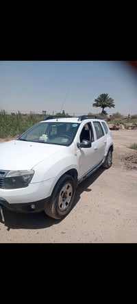 اخوان  سيارة رينو داستر موديل 2012 كير عادي تبريد شغال السنوية باسمي م...