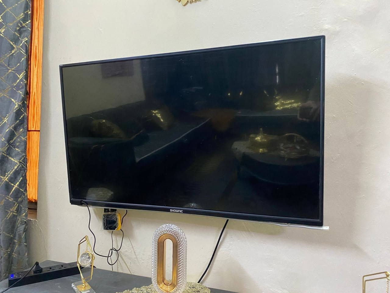 حجم 43 شونك
بدون نت 

مكان حي الجامعة 

***********
