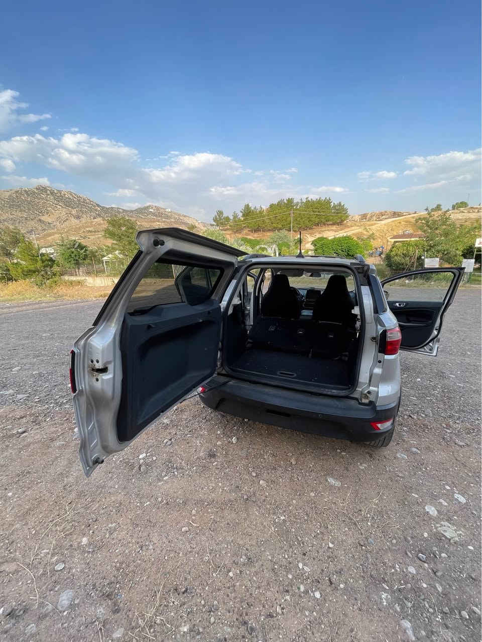 فورد ئيكو سپورت 2019
 
فول ماسفات 
70كيلومه ترا يا جوي 
هه زه و سنه وي جديد 
تحويل شه رت يا سه ر نافي من
بونيت سبخه 
 بيجك سه خف تعديل بيت فيت 

(***********) دهوك, العراق
