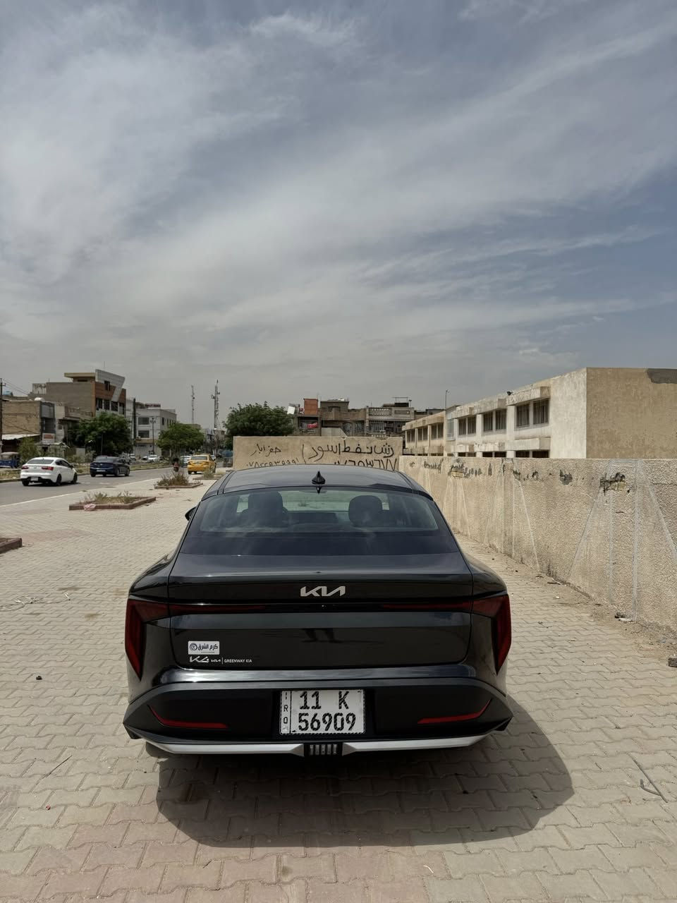 السلام عليكم للبيع K4 وارد أمريكي (اللون الزيتوني) دخول جديد بدون رقم (منفيس بأسمي) حادثها فقط شويه مقدمه البنيد كما موضح بل صوره ليبل واحد حتى الدعاميات بدون صبغ بدون ايرباك ماشيه 2 ألفين مايل فقط على وضع الشركه  محرك 2000دوش موصفات ( اللون الزيتوني)
—————————————————
1-بصمه+ ترحيب 
2- شاشه متصله دجتل 
3- سايد بريد دكمه 
5- ويل كب 16
6- رادارات 360 درجه 
7- اوتو هولد 
8-تحكمات ستيرن 
—————————————-
باقي موصفات معروفه  مكاني بغداد ***********
