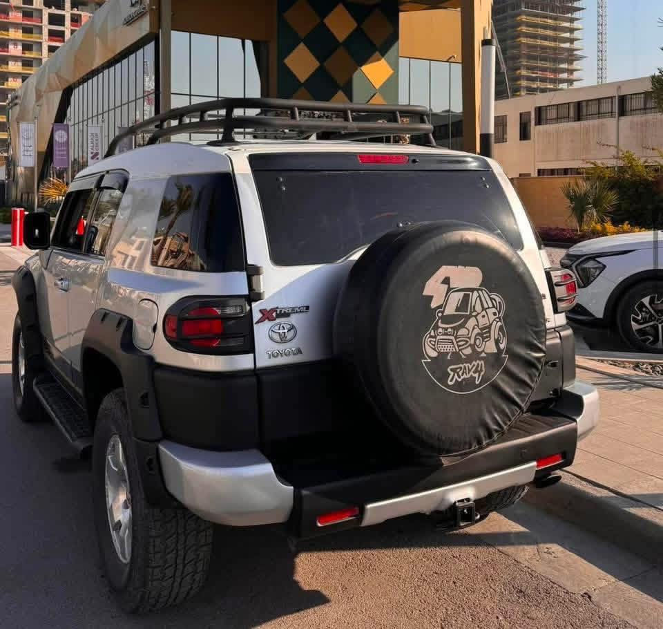 السلام عليكم
افجي كلين للبيع
اعتذر عن المراوس

شاشه اندرويد

موديل ٢٠٠٧ 

فورويل 

ديف لوك

اي تراك

صدر امامي خلفي اصلي جديد

سياره ماشاءالله نظيفه

ماشيه ٢٥٠٠٠٠ قابل للزياده

سياره مرفعه ٢ انج لويات رياضيه

لويات بلاديه موجوده

بأسمي رقم بغداد انگليزي جديد

السعر ١٤٠٠٠$ 

للتواصل  واتس اب 

***********
