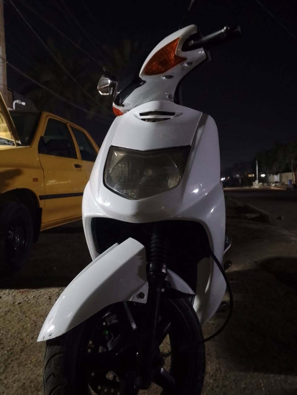 السلام عليكم شباب دراجه سكنس نثيه دراجه ما صار لها هوايه من نزلت حلوه ومرتبه شلعه ومعدل تمشي الدراجه بدون اي مشاكل سلف وهندر نكره بكل وقت الدراجه اتعب عداد سرعه اشاير زنون عالي ناصي كهربائيات مابيها نقص بيها دمام سماعتين وكارت اصليات دوشمه حلوه وكاسحه قفلها 500 بيها مجال حك الجيه لحد يتعبني رحمه لوالديكم *********** مكاني بغداد نهايه حي اور يم جامع الخلفاء
