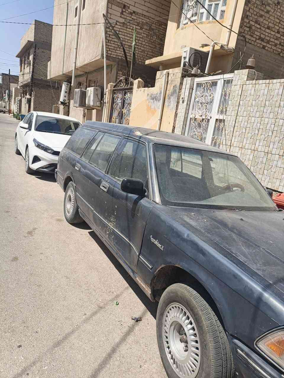 السلام عليكم سياره للبيع سعر 45 ورقه العنوان النجف***********
