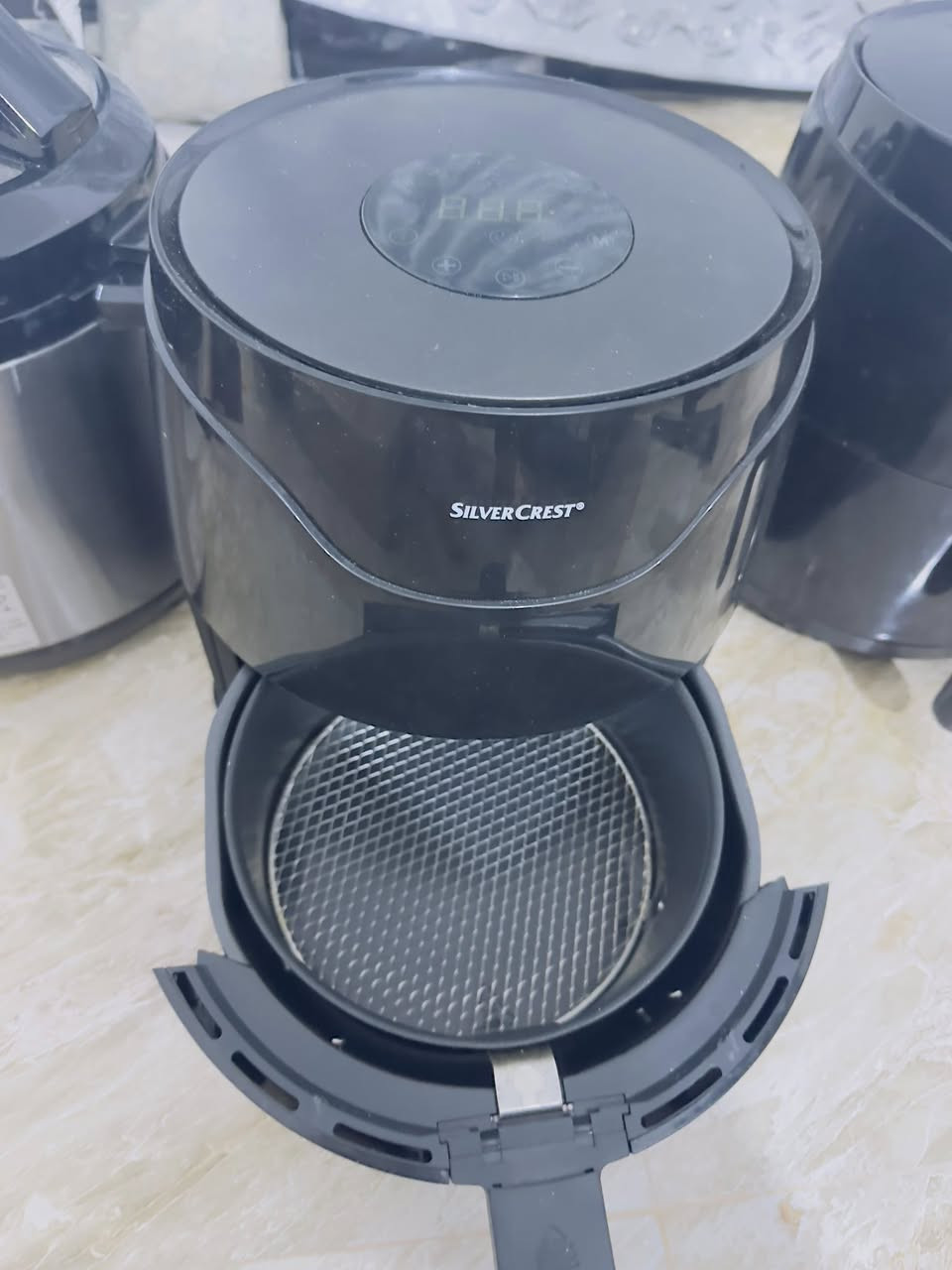 غلاية هوائية 2.2 لتر سيلفر كريست ألماني باله نظيف
قطعتين ب٤٠ مع التوصيل


**إذا كنت صاحب هذا الإعلان وتريد حذفه لأي سبب، رجاءا أرسل رسالة إلى الدعم الفني**